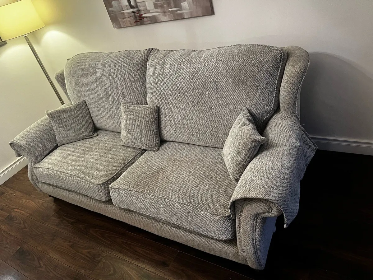 Large 3 seater Sofa - Image 2