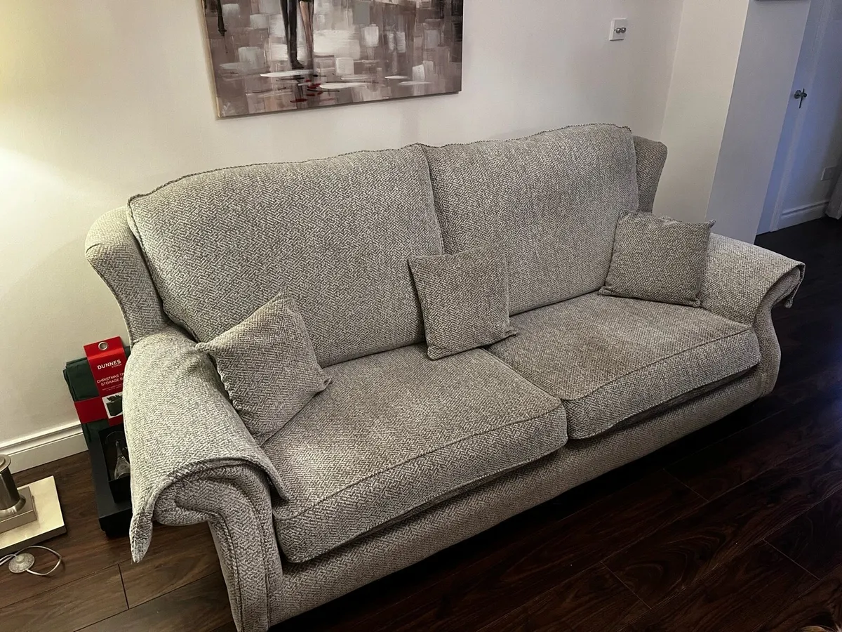 Large 3 seater Sofa - Image 4