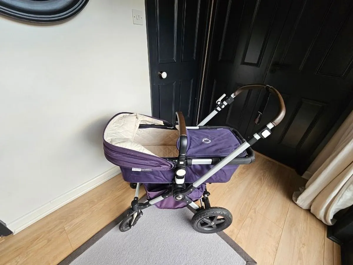 Bugaboo Cameleon 3: Navy + NappyBag, TravelBag, Sunshade & Footmuff - Image 2