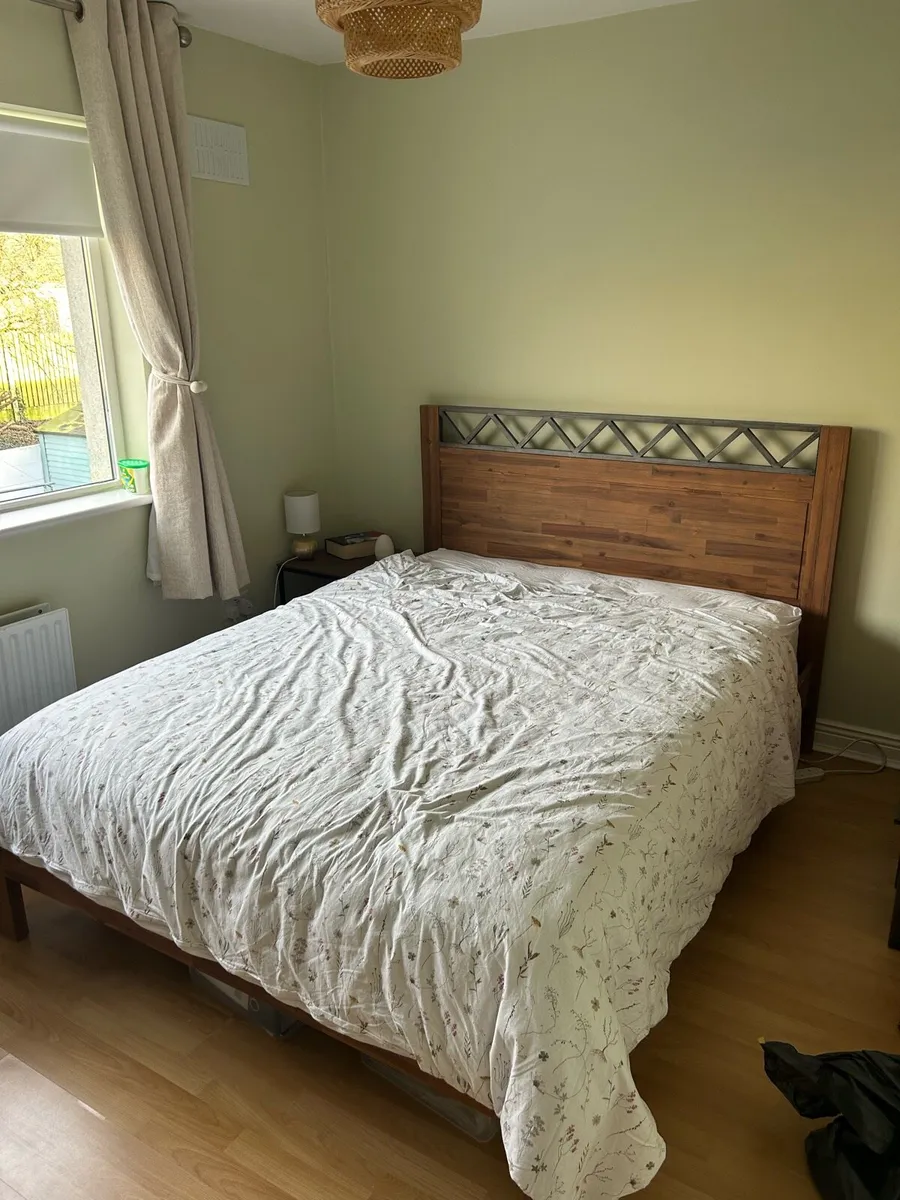 King Size Bedroom furniture Suite solid wood - Image 1