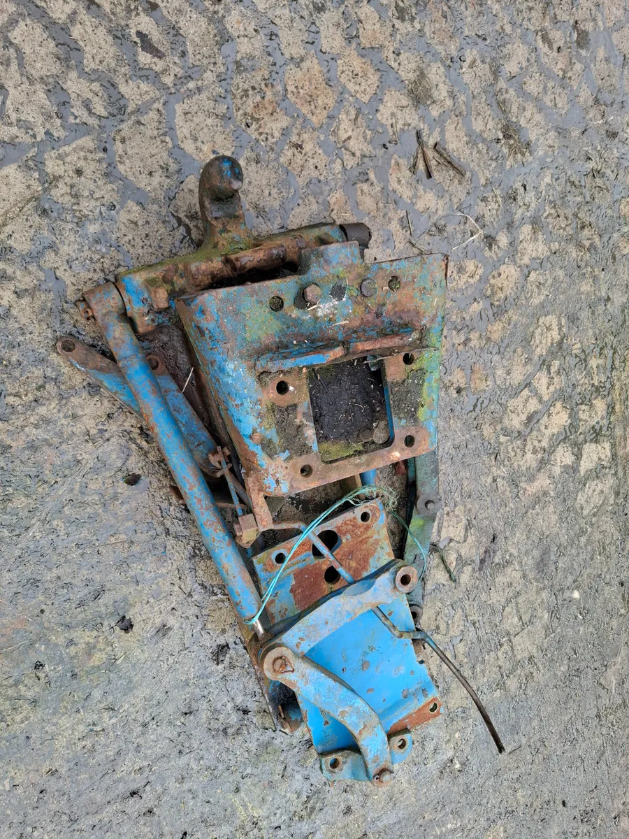 FORD 4000/4600 Pickup hitch - Image 2