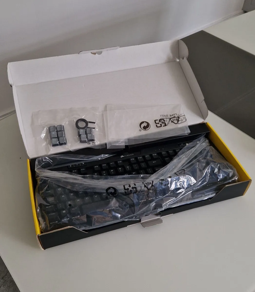 Corsair K70 RGB MK.2 Mechanical Gaming Keyboard - Image 3