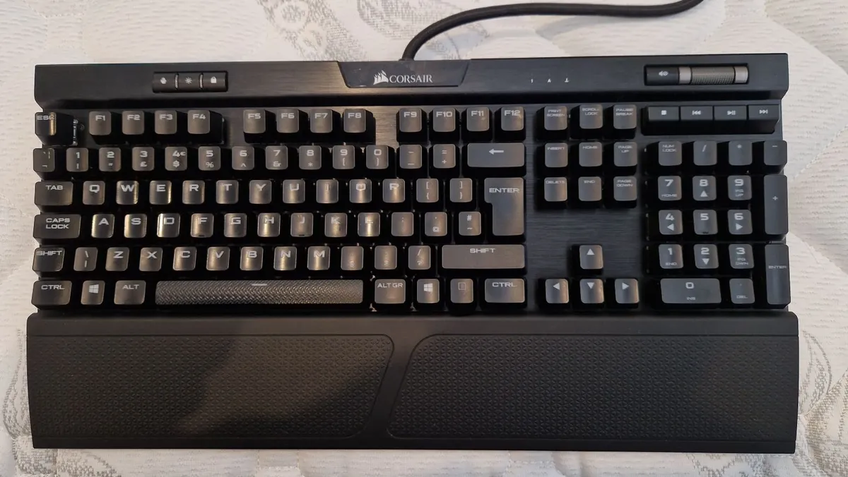Corsair K70 RGB MK.2 Mechanical Gaming Keyboard - Image 4