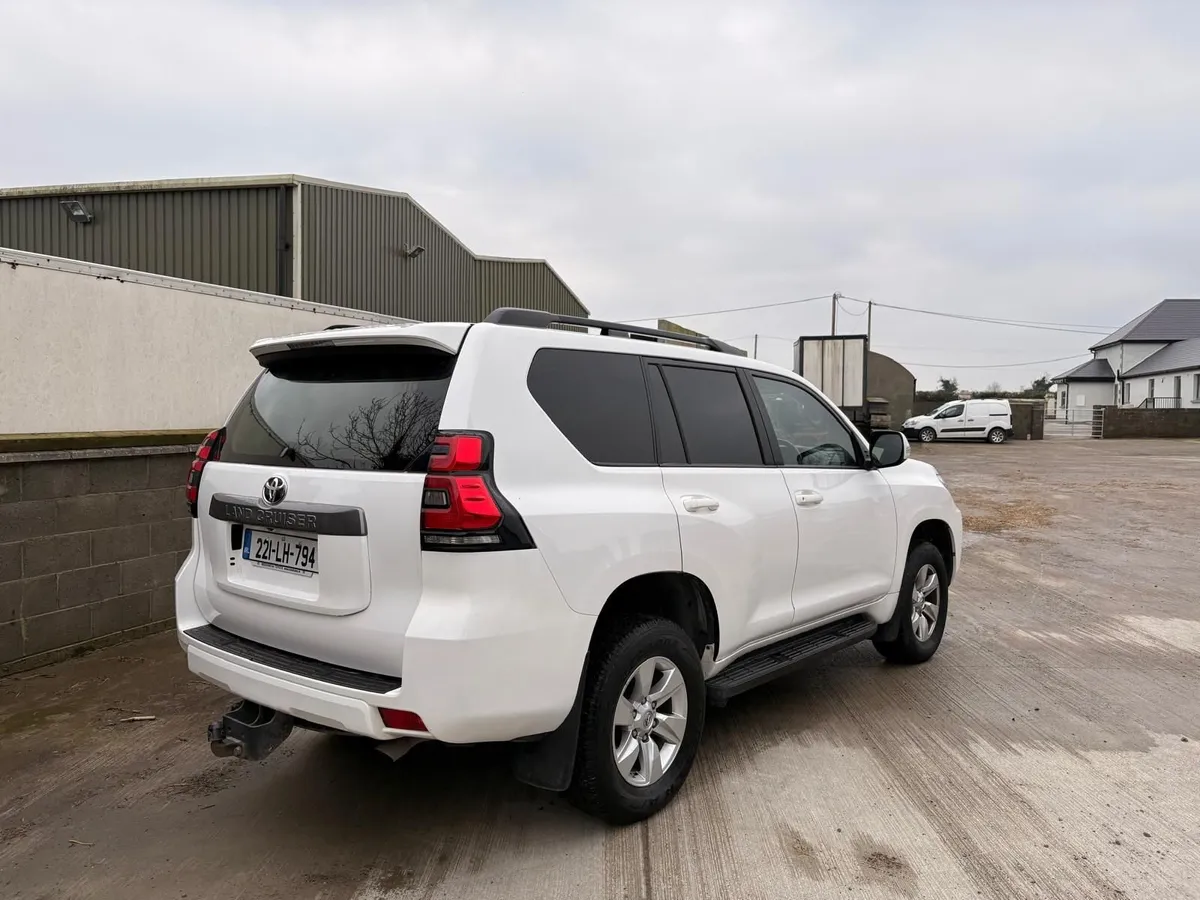 Toyota Land Cruiser LWB Commercial 2022 - Image 2