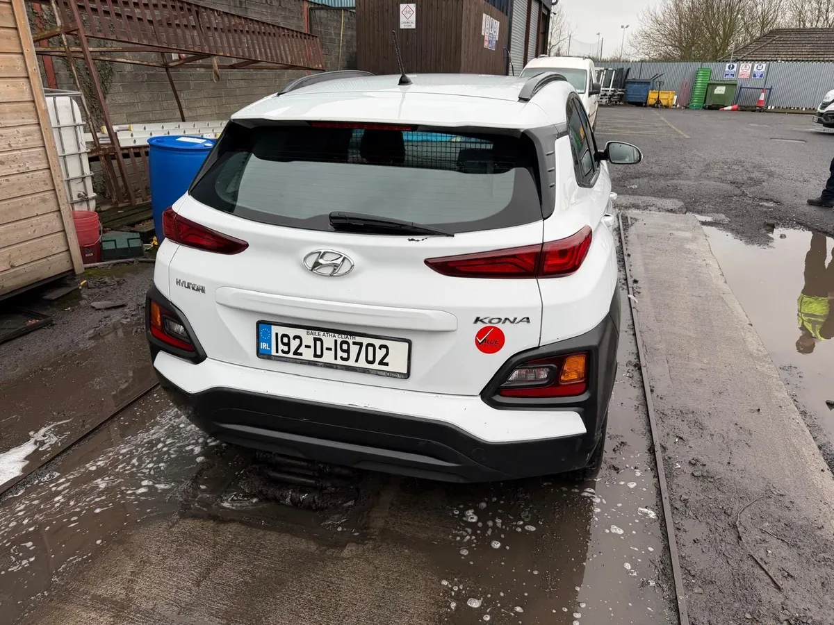 Hyundai Kona - Image 3
