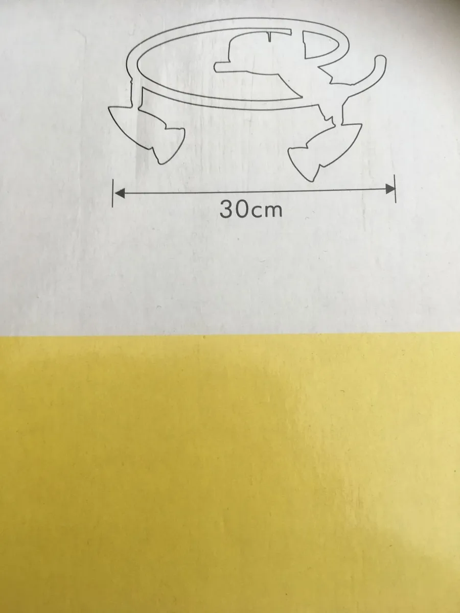 BRAND NEW in Box 3 Way Ceiling Light - Image 3