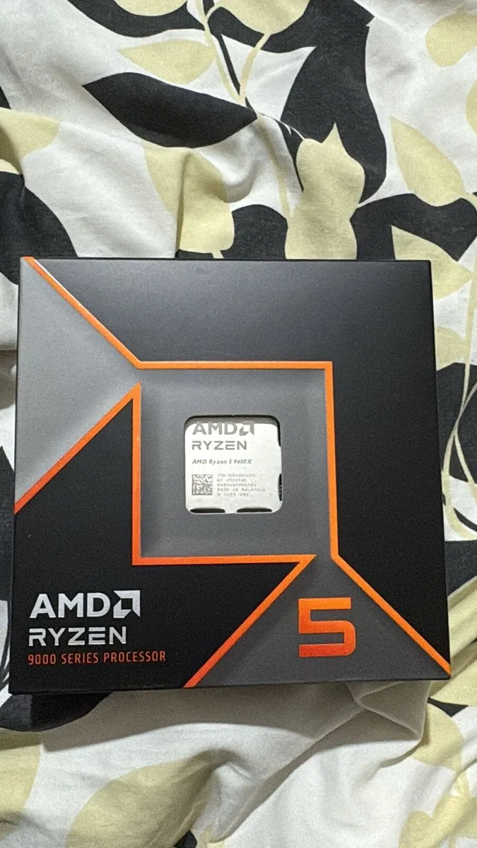 AMD Ryzen 5 9600x - Image 1