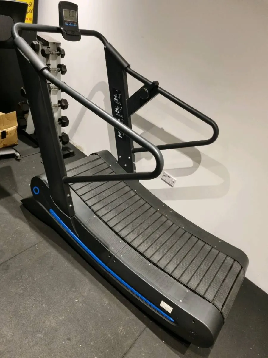 Curved treadmill / Gym equipment - Image 3