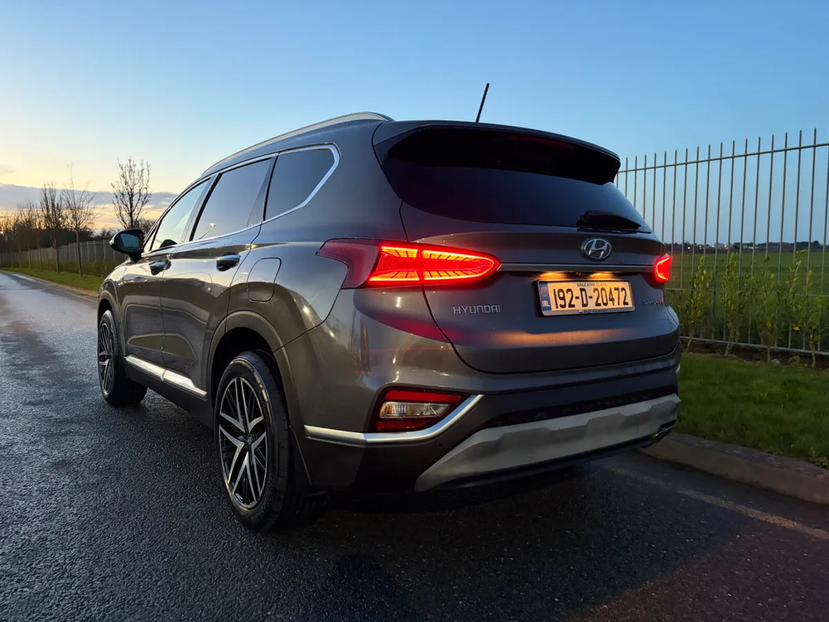 2019 SANTA FE EXECUTIVE PLUS 2.2 COMMERCIAL - Image 3