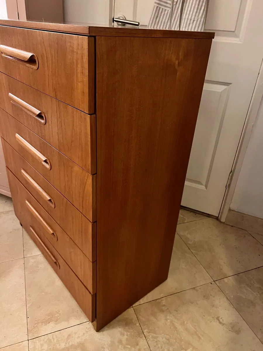 Large Mid century chest of drawers - Image 4