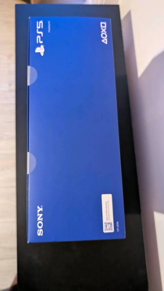 PS5 Slim Disc edition ( boxed ) - Image 3
