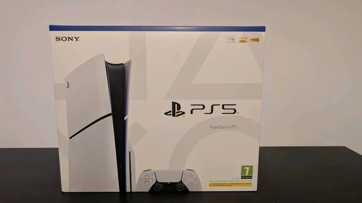 PS5 Slim Disc edition ( boxed ) - Image 1