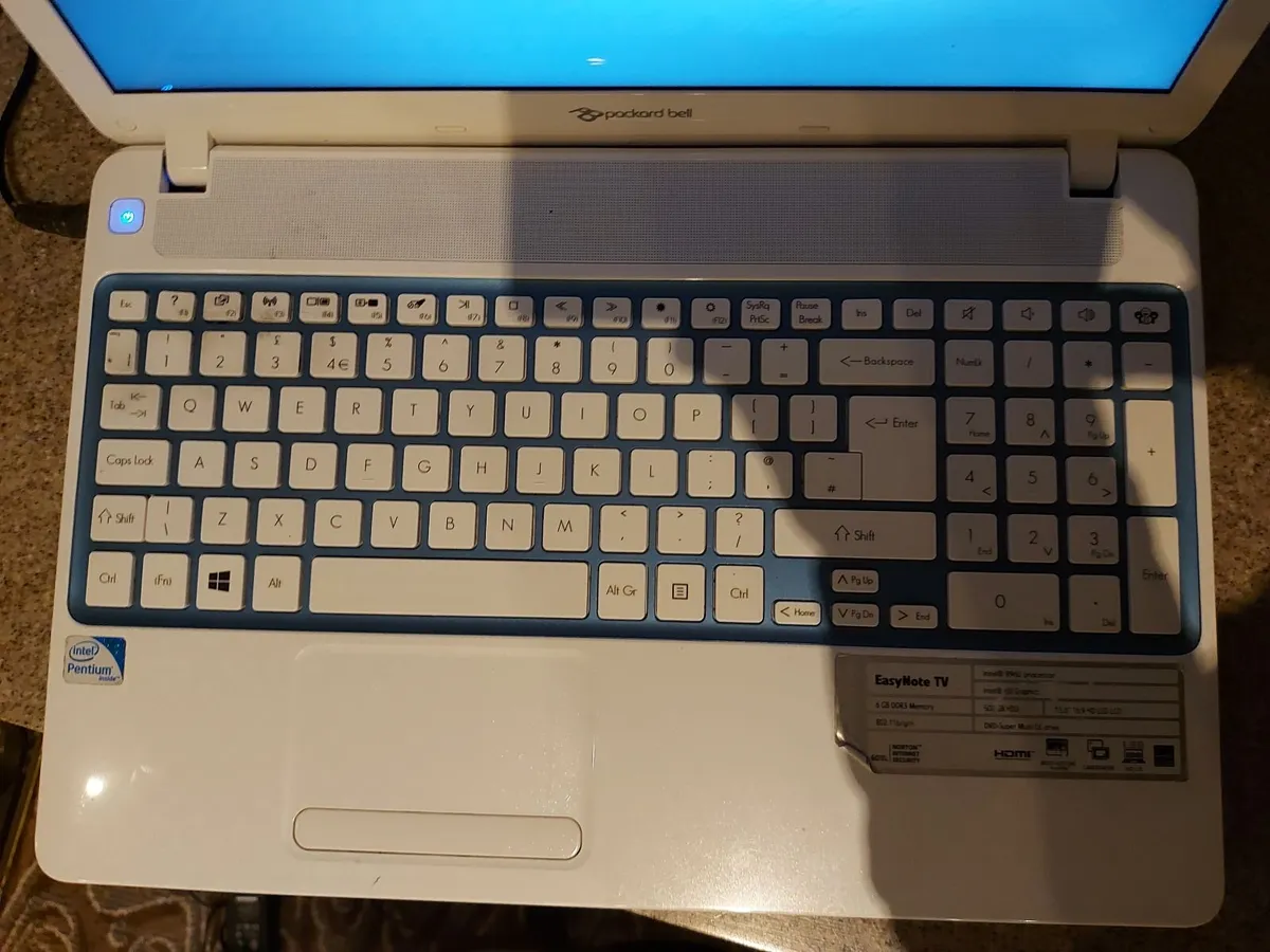 Packard Bell EasyNote TV, 6GB DDR3 Ram, 500GB HDD - Image 2