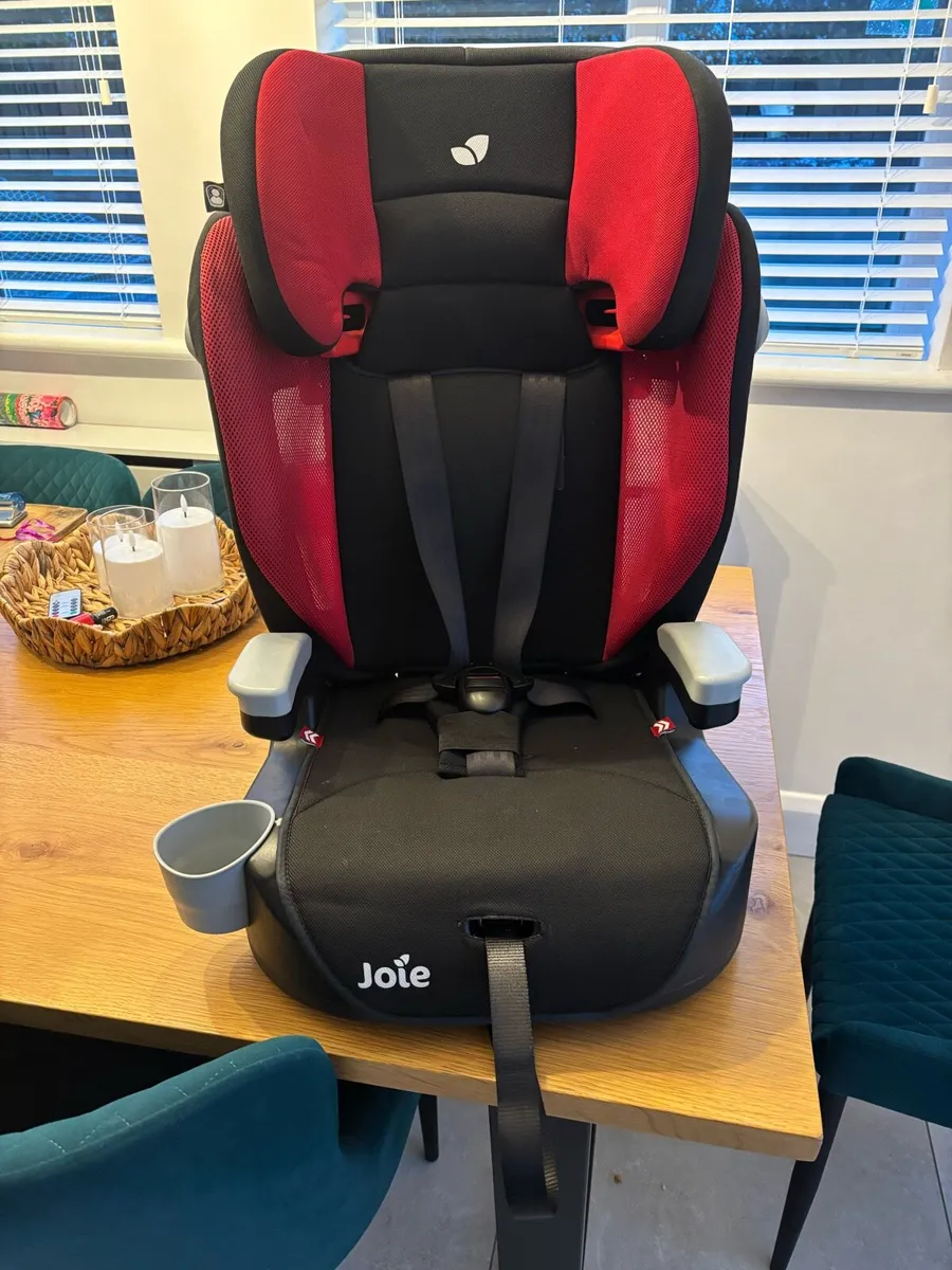 Joie elevate toddler to booster - Image 1