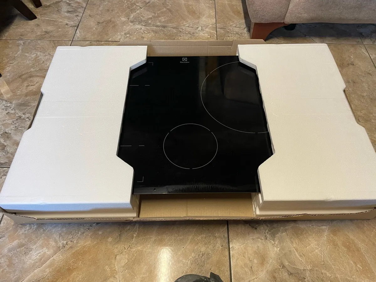 Electric hob for sale - Image 1