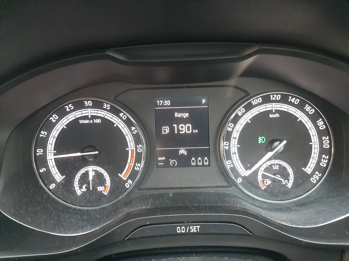 SKODA KODIAQ AMBITION AUTO 7 SEATS 202D - Image 3