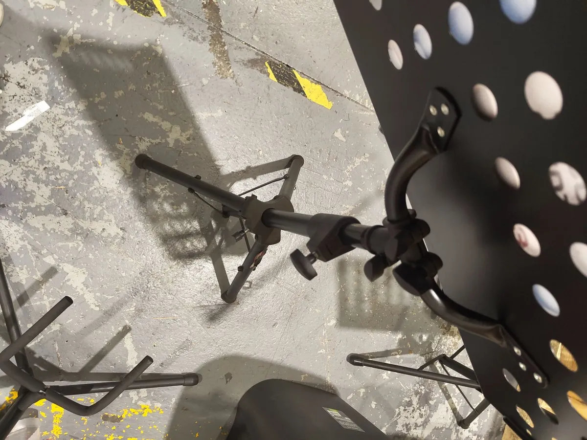 Brand New Heavy duty music stand - Image 1