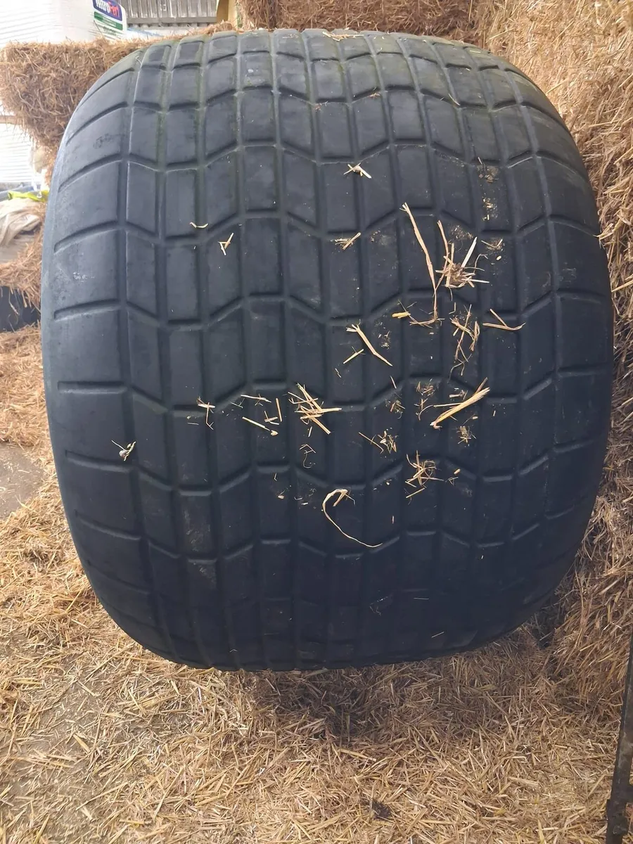 Newholland Floatation tyres - Image 3