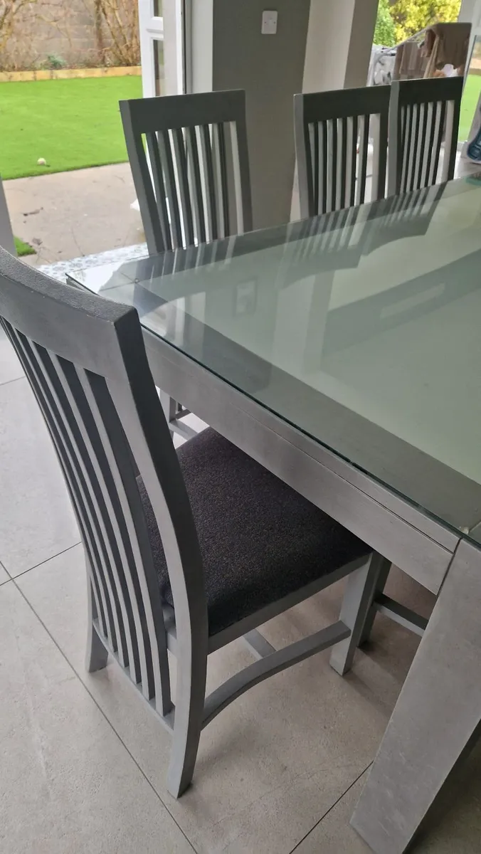 Dining table and chairs - Image 4