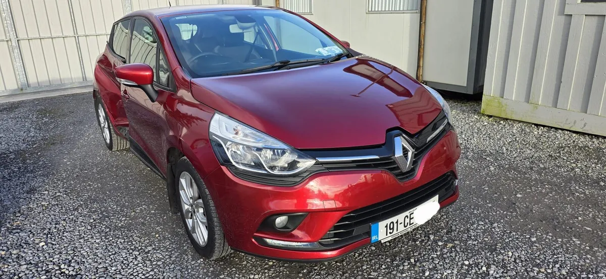 191 RENAULT CLIO - Image 1