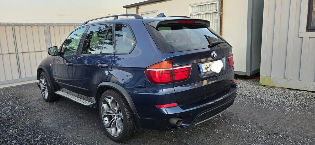 10 BMW X5 - Image 4