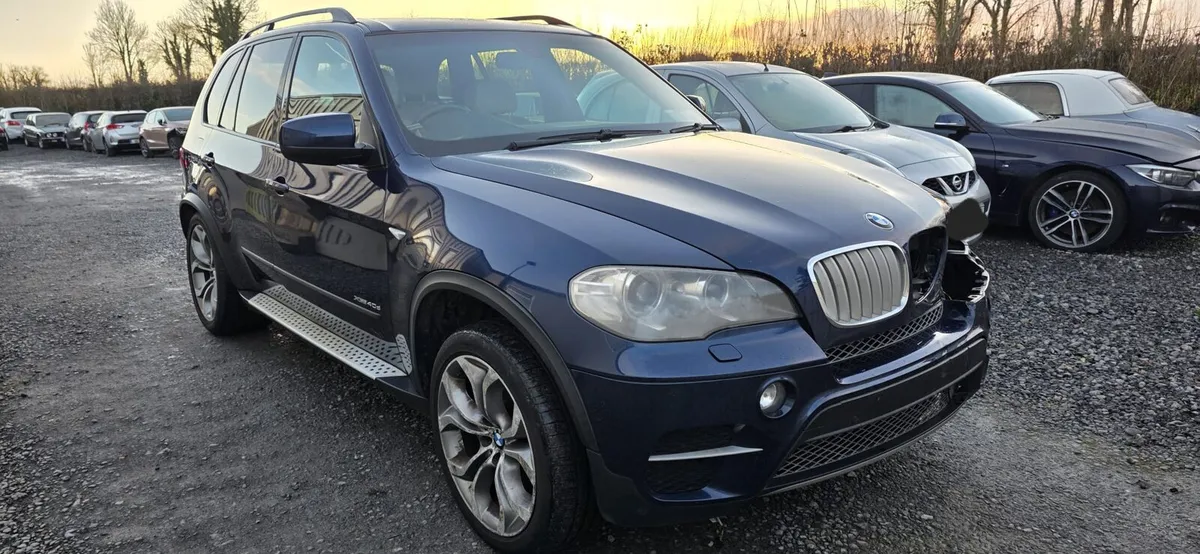 10 BMW X5 - Image 1