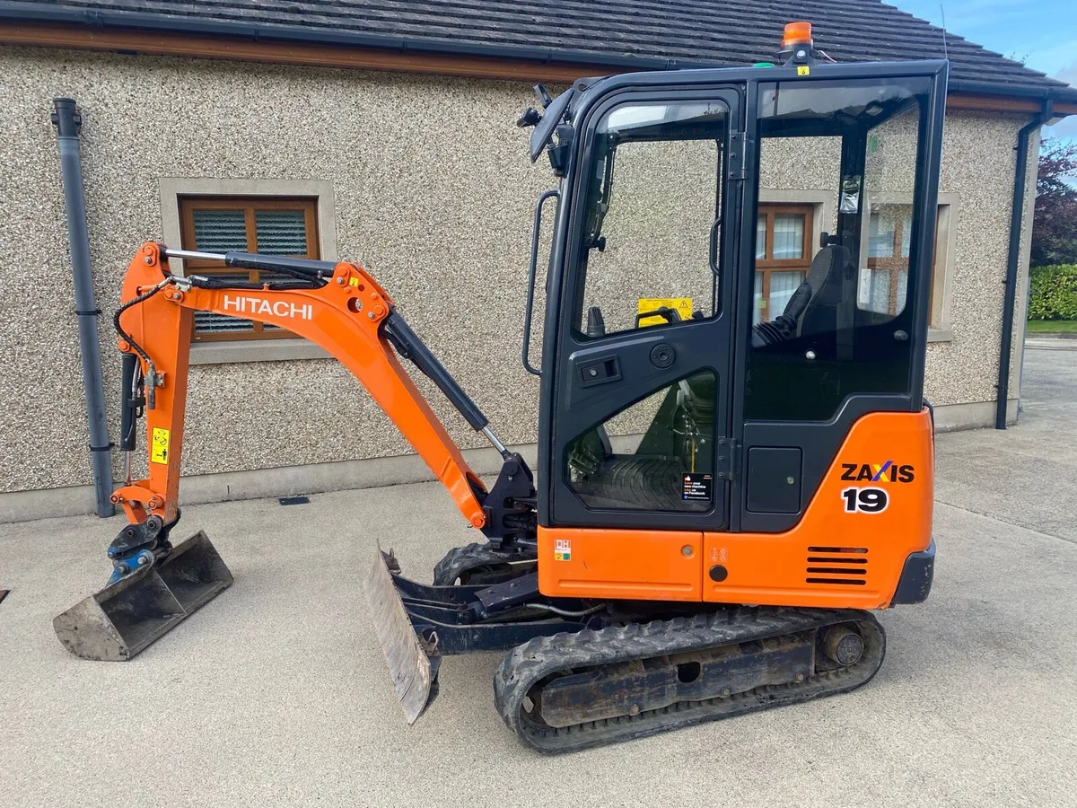 Hitachi zx19 - Image 1