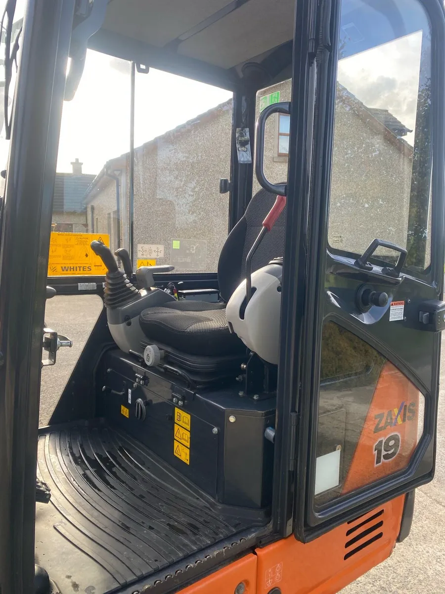 Hitachi zx19 - Image 4