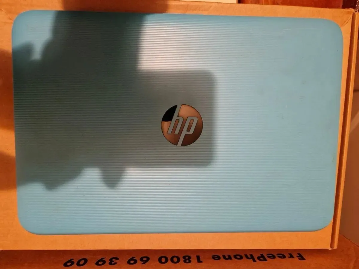 HP Stream, 32GB HDD, 2GB Ram, Windows 10, Blue - Image 2