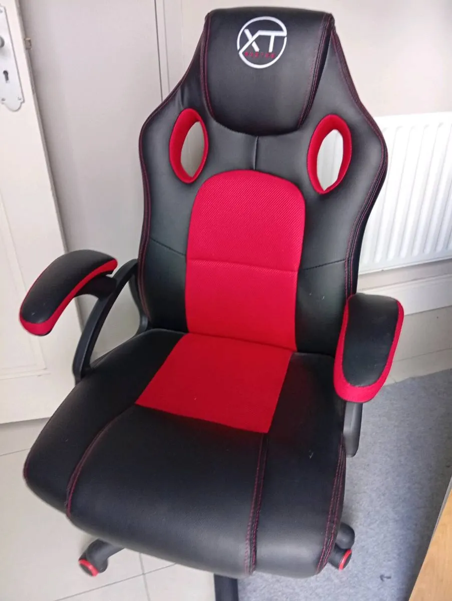 Game chair - Image 1