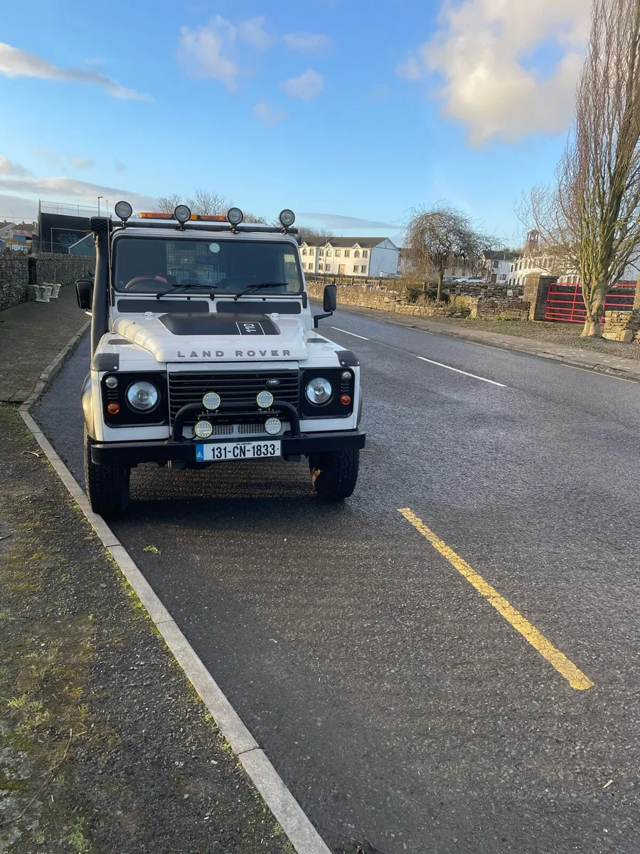 Land Rover defender 110 - Image 4