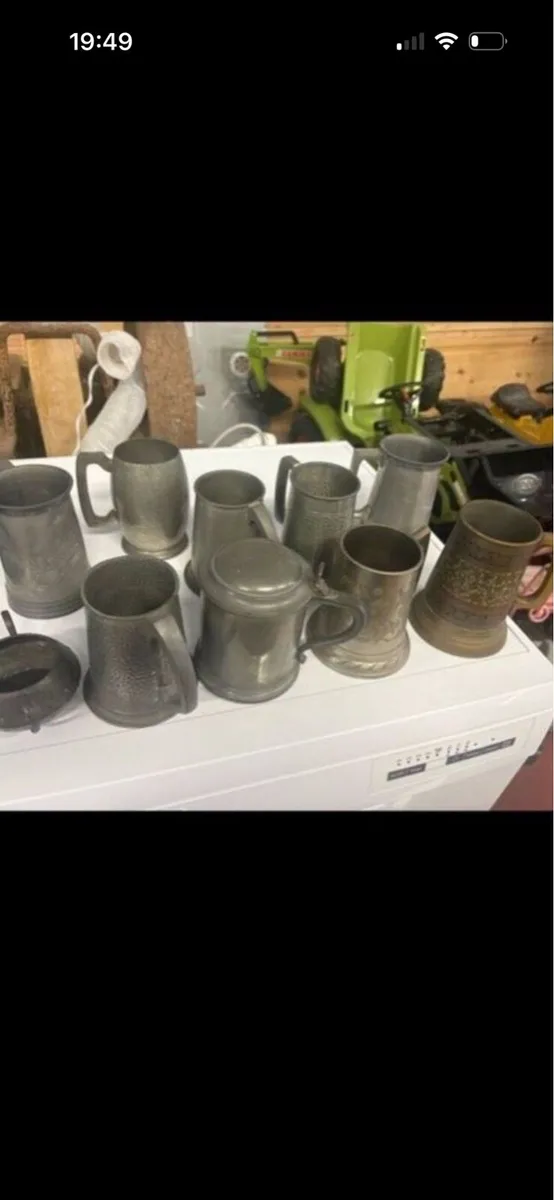 Lot of pewter and brass tankards - Image 2