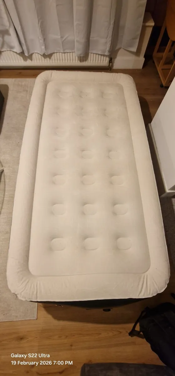 Air Mattress - Image 3