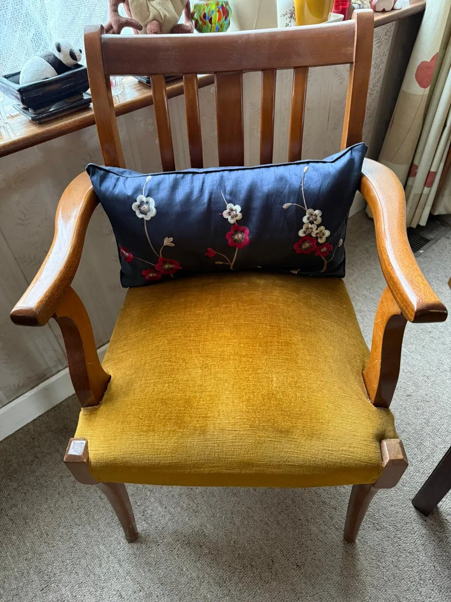 Solid wood dining set - Image 4