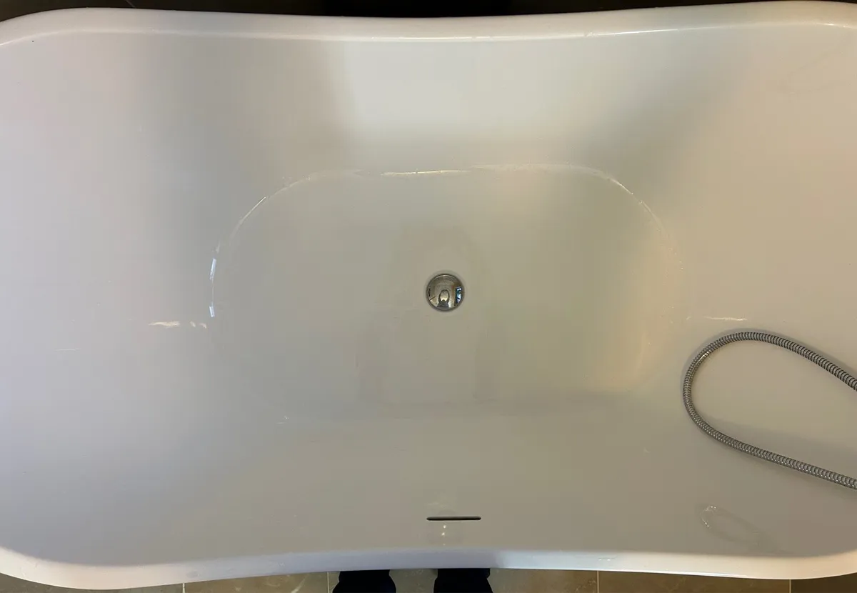 Freestanding Bath for Sale - Image 4