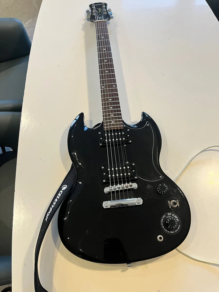 Electric guitar epiphone special sg