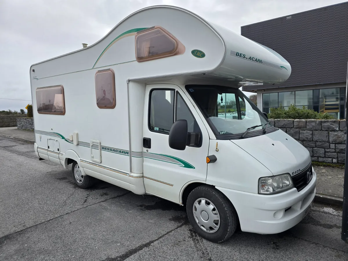 Camper - Image 1