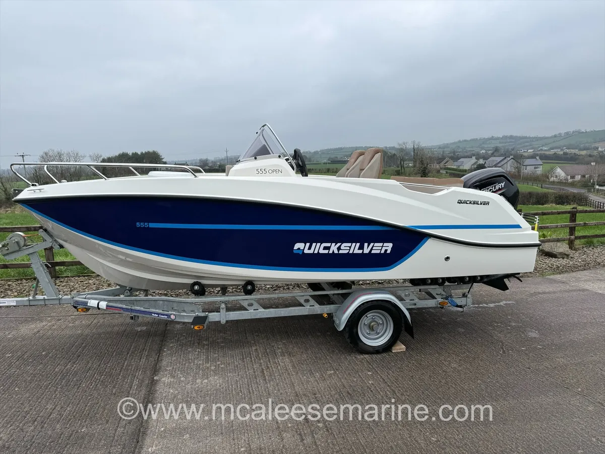 Quicksilver 555 Centre Console - Image 1