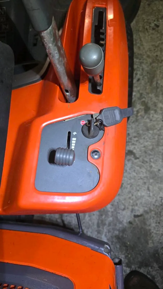 Husqvarna R214TC - Image 3