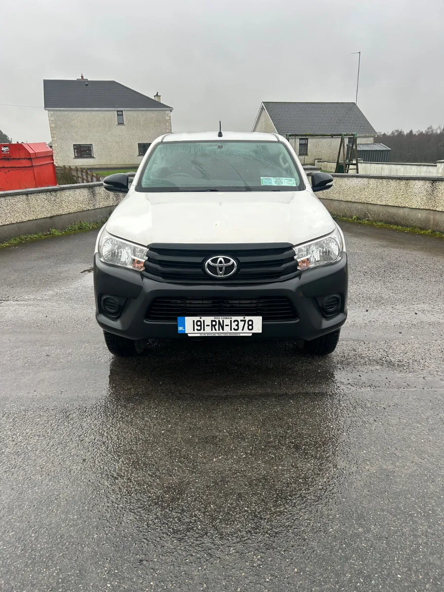 191 Toyota Hilux - Image 2