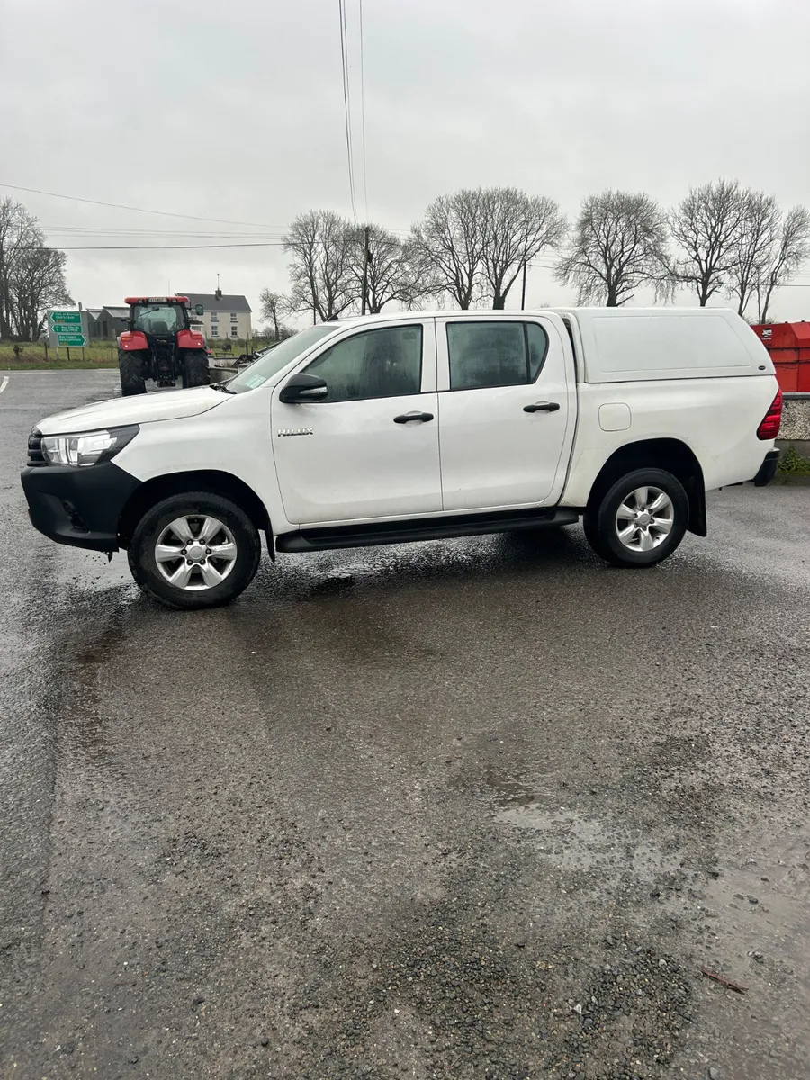 191 Toyota Hilux - Image 4