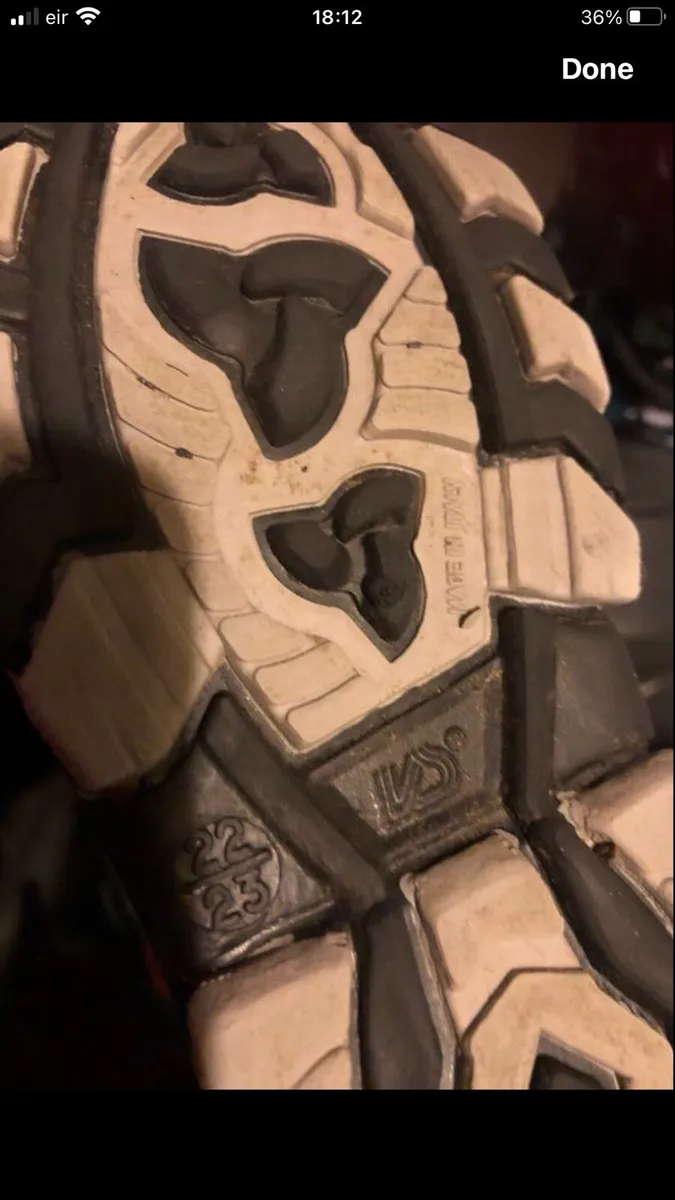 Boys boots size 22/23 €5 - Image 4