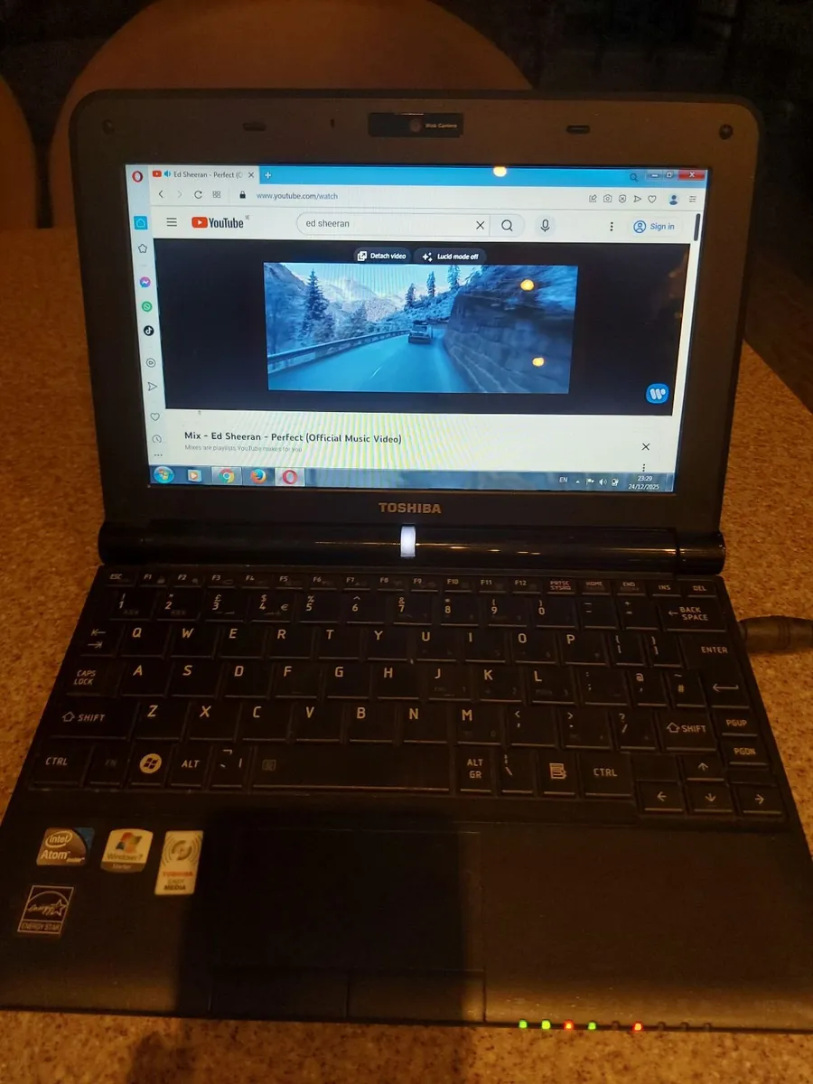 Toshiba Laptop Model NB300-108, 2GB RAM, 250GB HDD - Image 2