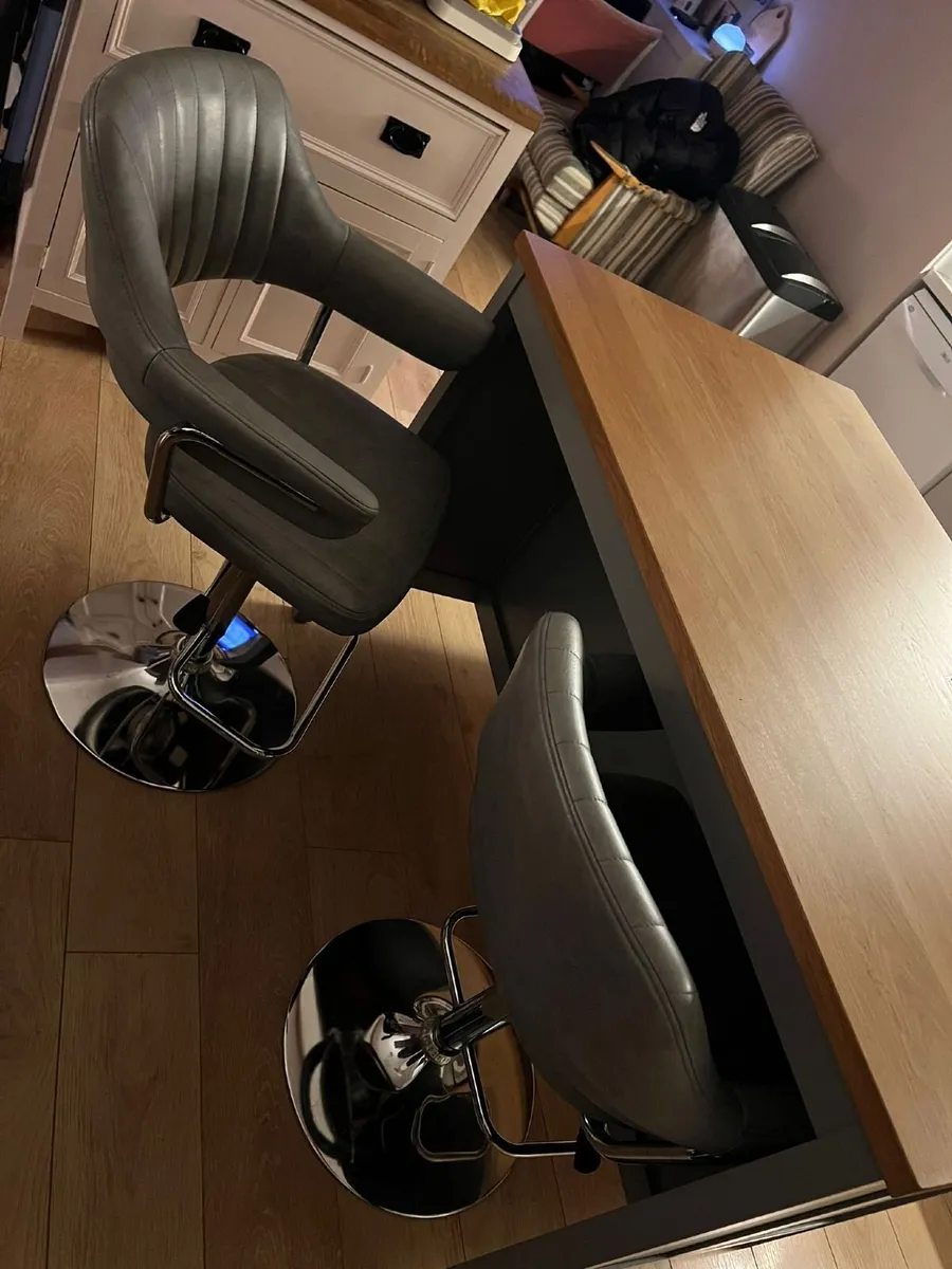 Kitchen furniture - Image 1