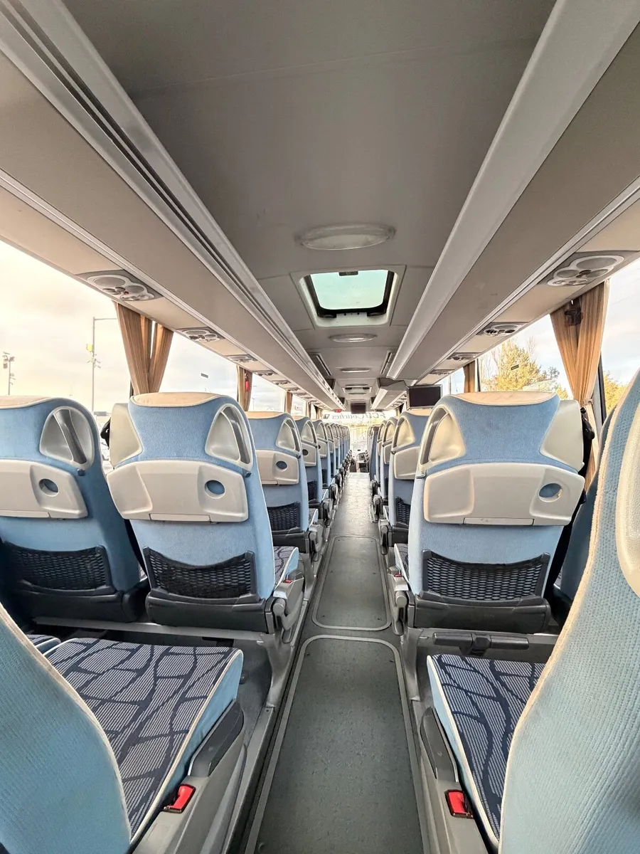 Mercedes-Benz Tourismo- ready to work - Image 4