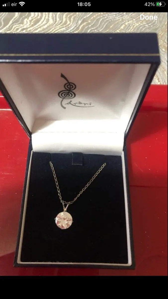 Ladies new sliver necklace €20 - Image 2