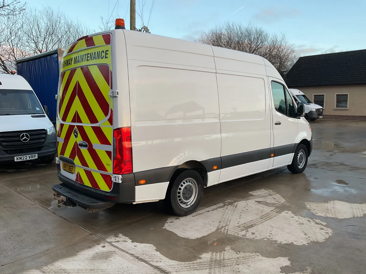 2021 Mercedes Sprinter Mwb - Image 4