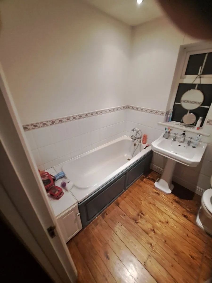 Bathroom Sink - Image 4