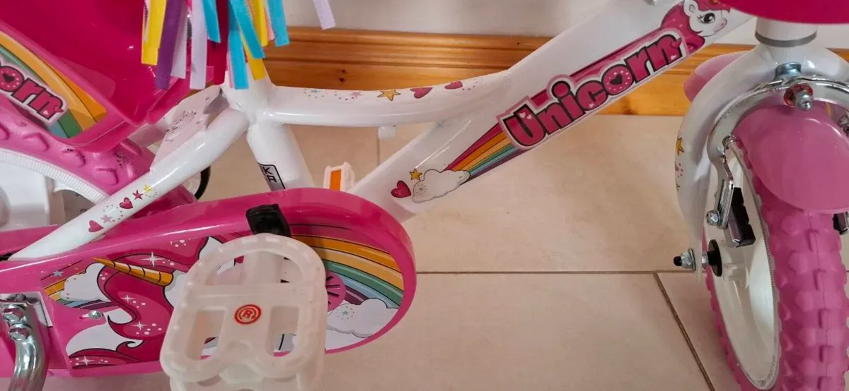 Girls Bike - Image 4