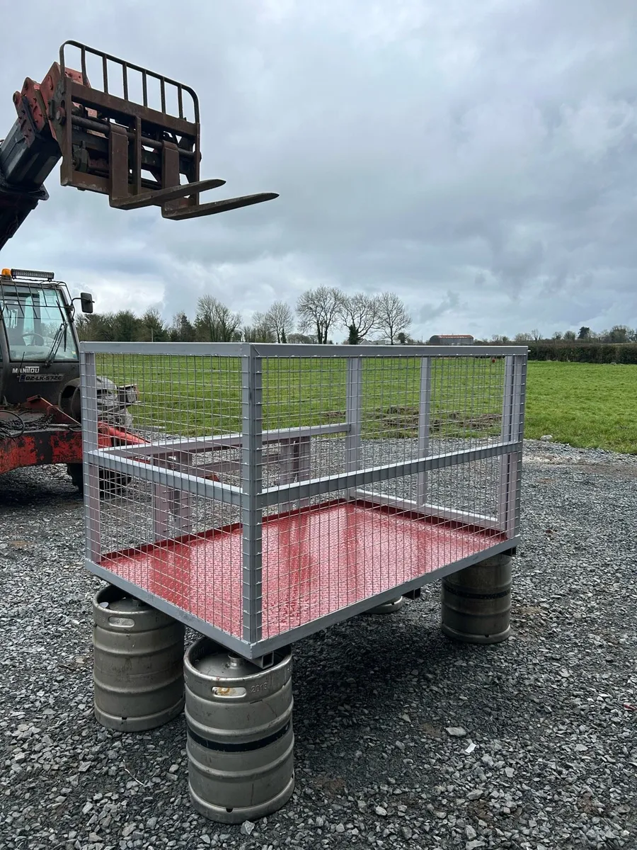 Calf transport cage/man basket - Image 4